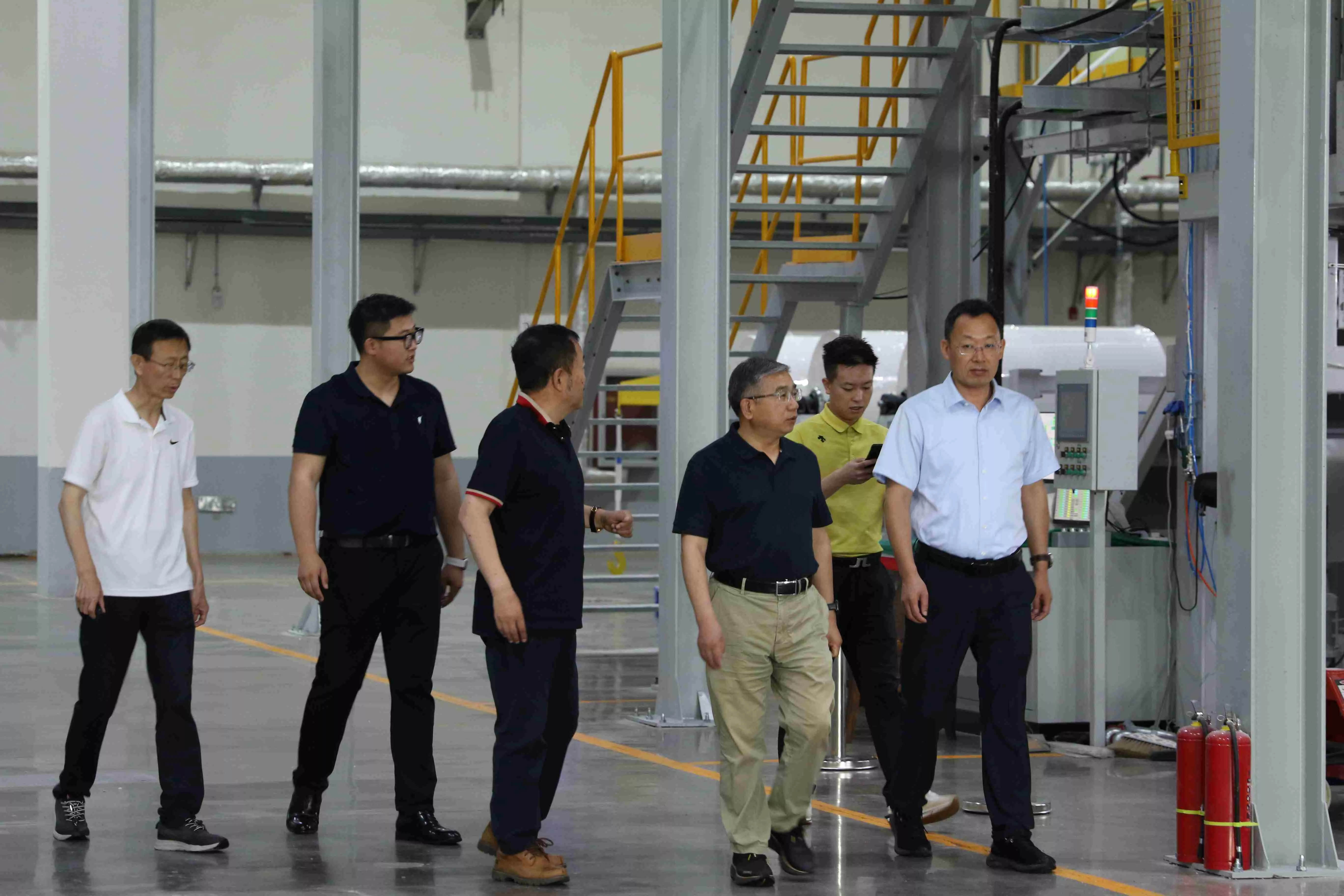 Το Green Future, ένα νέο κεφάλαιο - το Πανεπιστήμιο Qingdao και ο όμιλος Tianyi ανοίγουν από κοινού μια νέα εποχή πράσινων υλικών χαμηλής άνθρακα